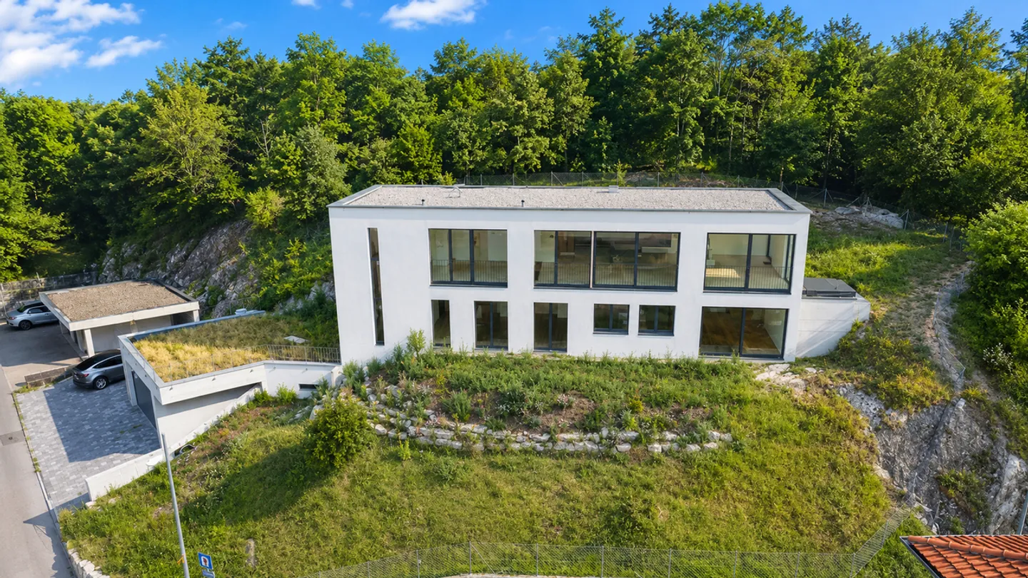 Modern Villa with Scenic Views - Photo 1 of 20