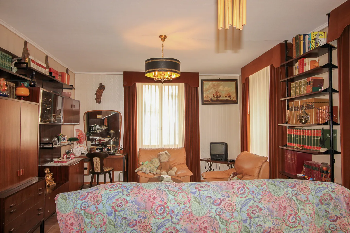 Rental building with 3 (4) apartments, 2 garages and 1 veranda - Photo 15 of 22