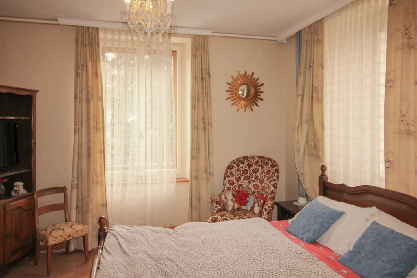 Rental building with 3 (4) apartments, 2 garages and 1 veranda - Photo 16 of 22