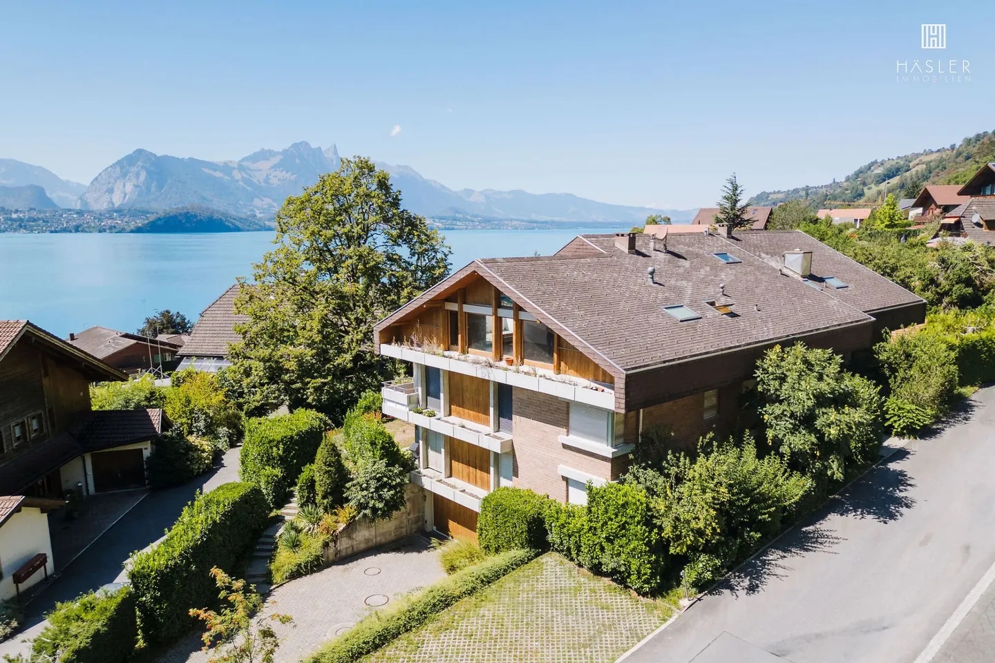 Appartamento mansardato 2½ locali affascinante - una casa con vista e atmosfera da vacanza - Foto 1 di 13