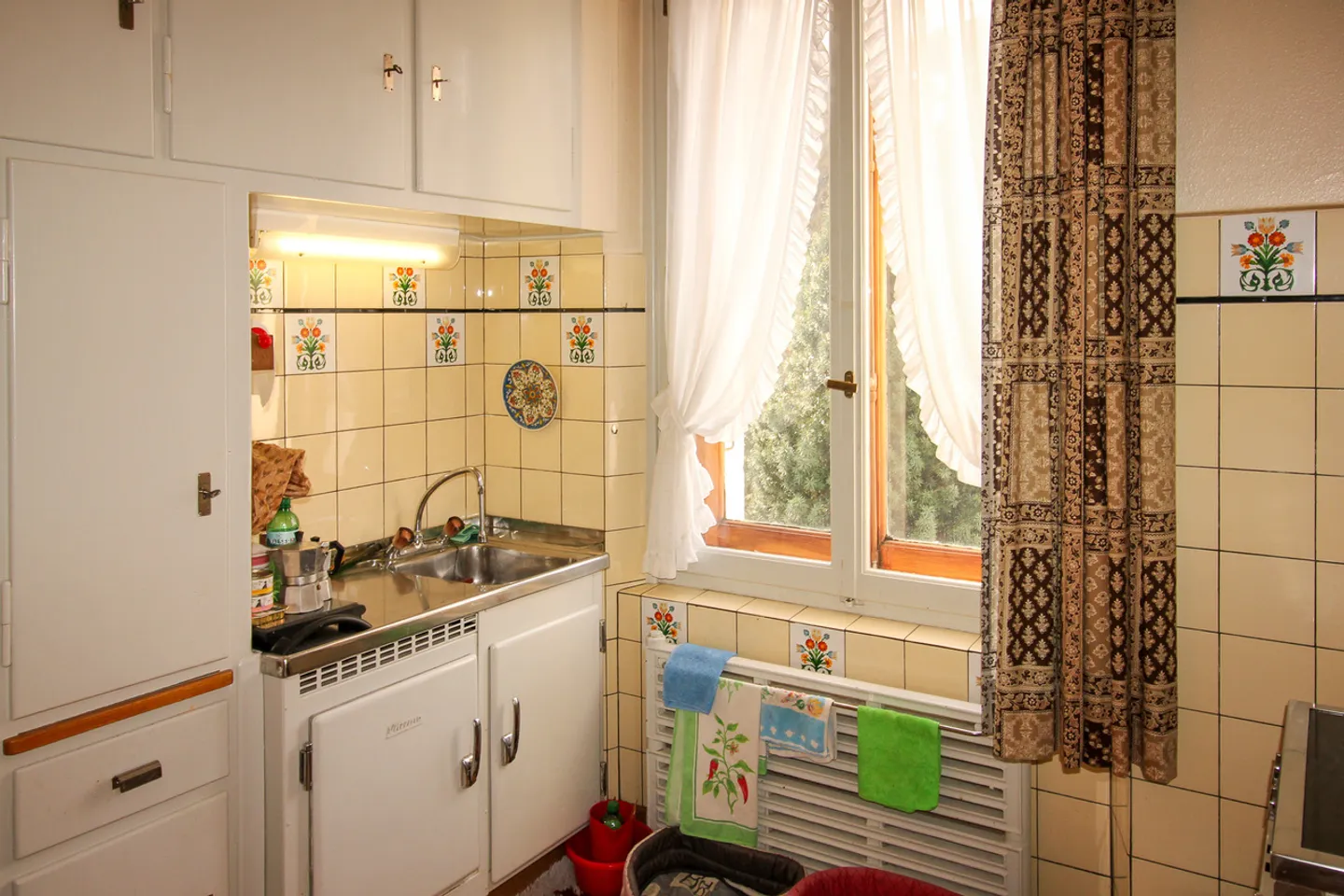 Rental building with 3 (4) apartments, 2 garages and 1 veranda - Photo 17 of 22