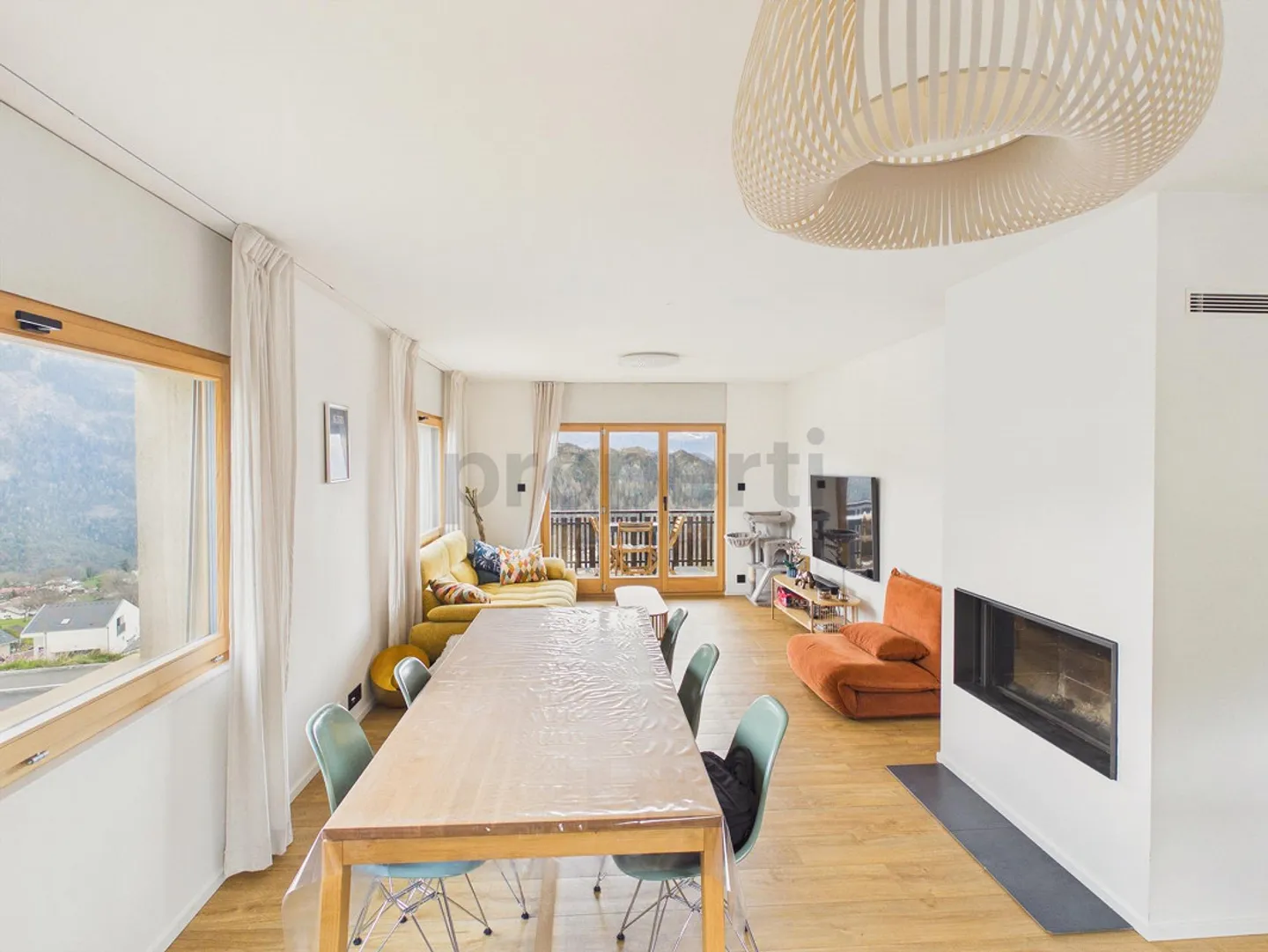 Elegante appartamento ristrutturato di 4.5 stanze con balcone, Argnou Ayent - Foto 1 di 11