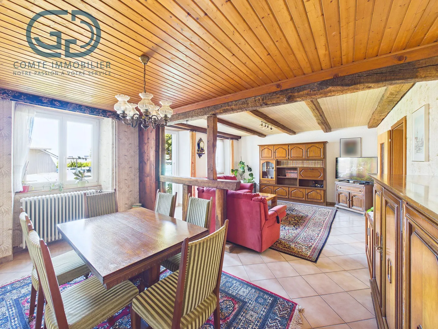 Charming Townhouse with Garden - Photo 2 of 13