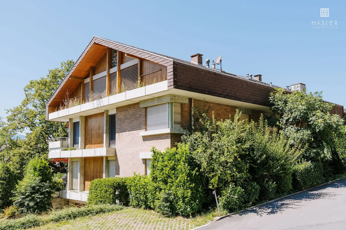 Appartamento mansardato 2½ locali affascinante - una casa con vista e atmosfera da vacanza - Foto 2 di 13
