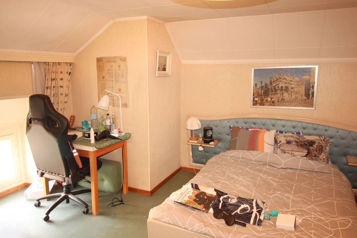 Rental building with 3 (4) apartments, 2 garages and 1 veranda - Photo 19 of 22