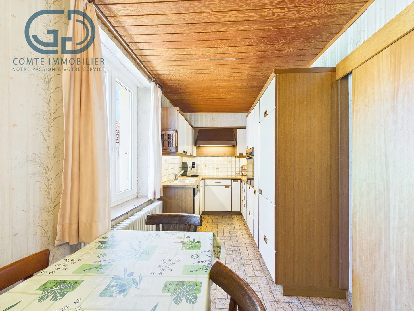 Charming Townhouse with Garden - Photo 4 of 13