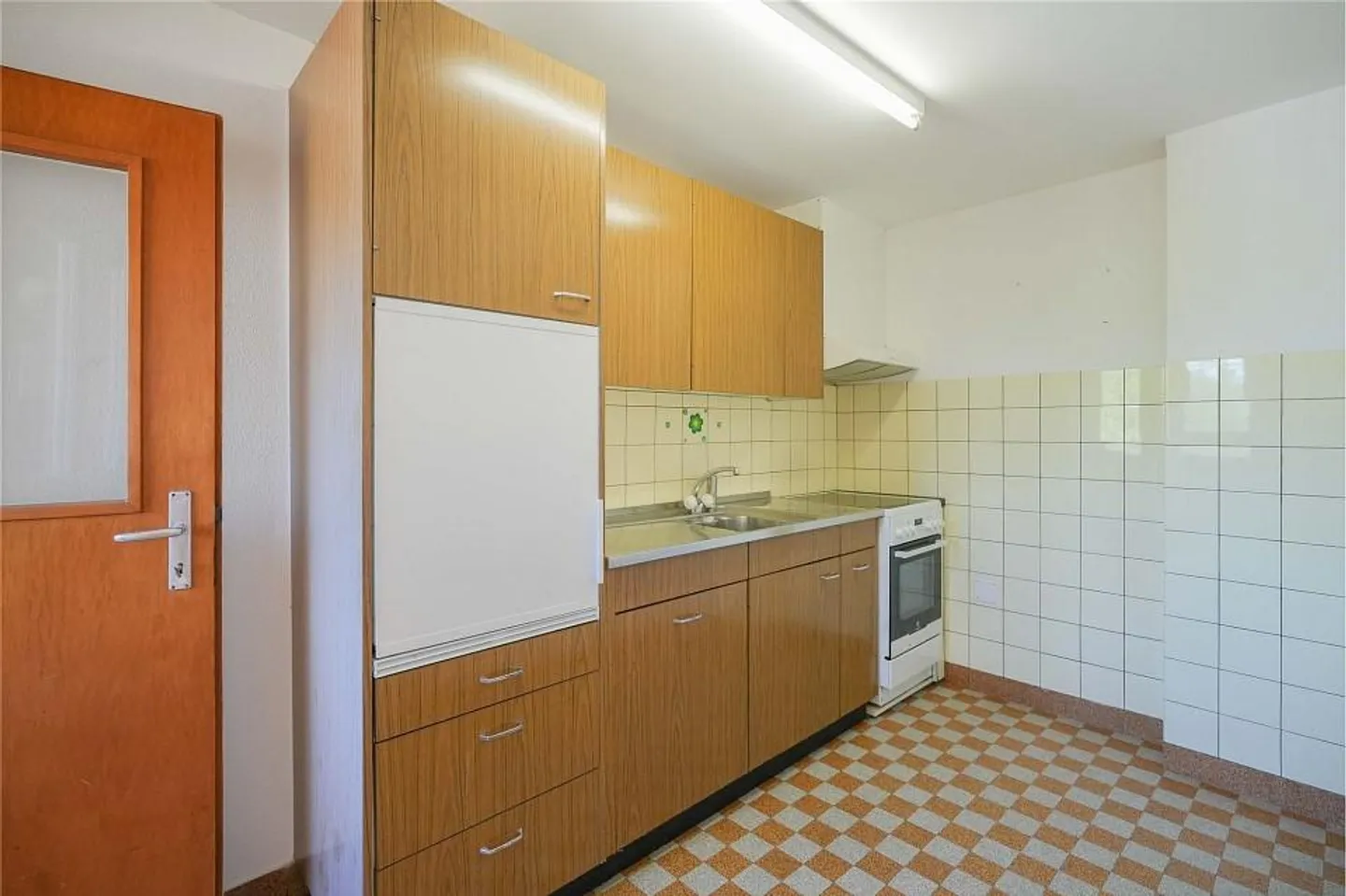 Living tax-efficiently near the Rhine: Two-family house with expansion potential... - Photo 7 of 13