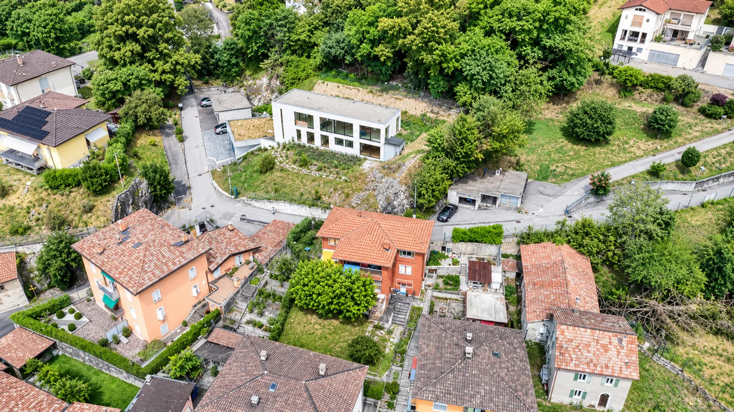 Modern Villa with Scenic Views - Photo 20 of 20