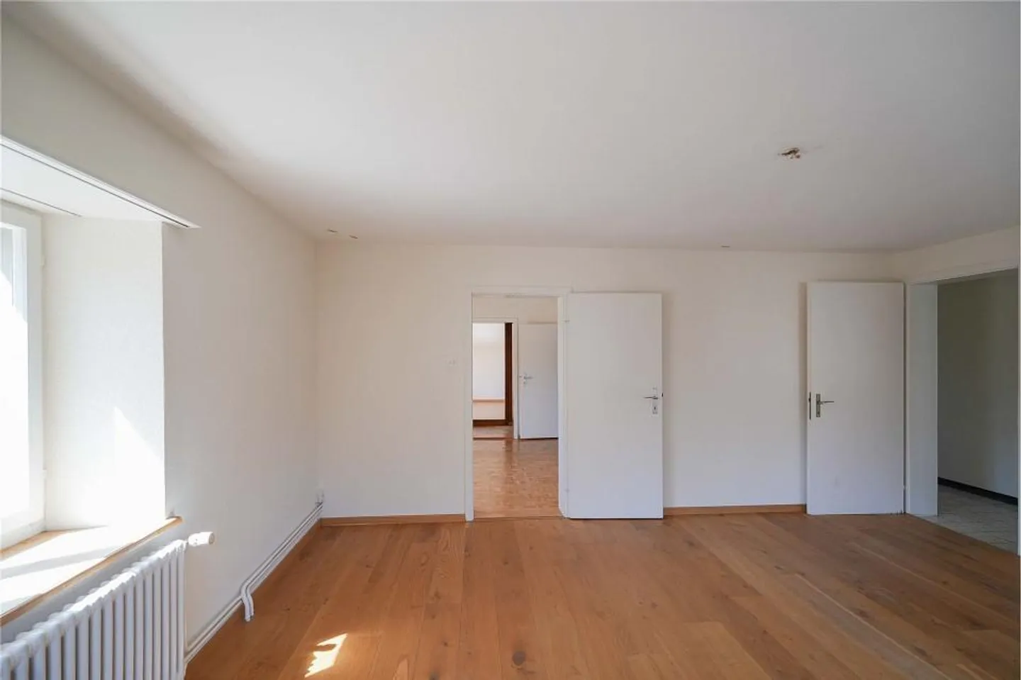Living tax-efficiently near the Rhine: Two-family house with expansion potential... - Photo 10 of 13