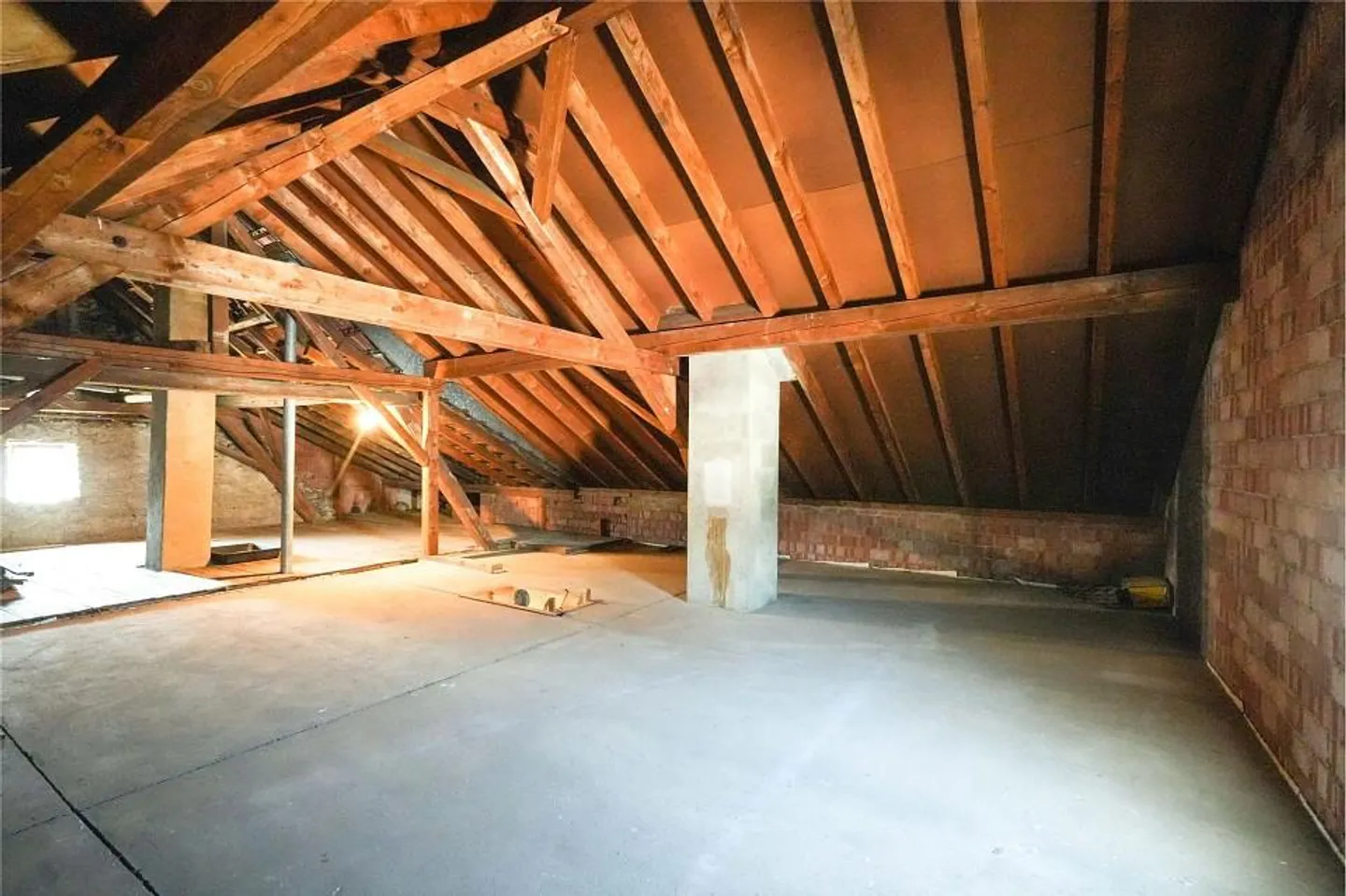 Living tax-efficiently near the Rhine: Two-family house with expansion potential... - Photo 13 of 13