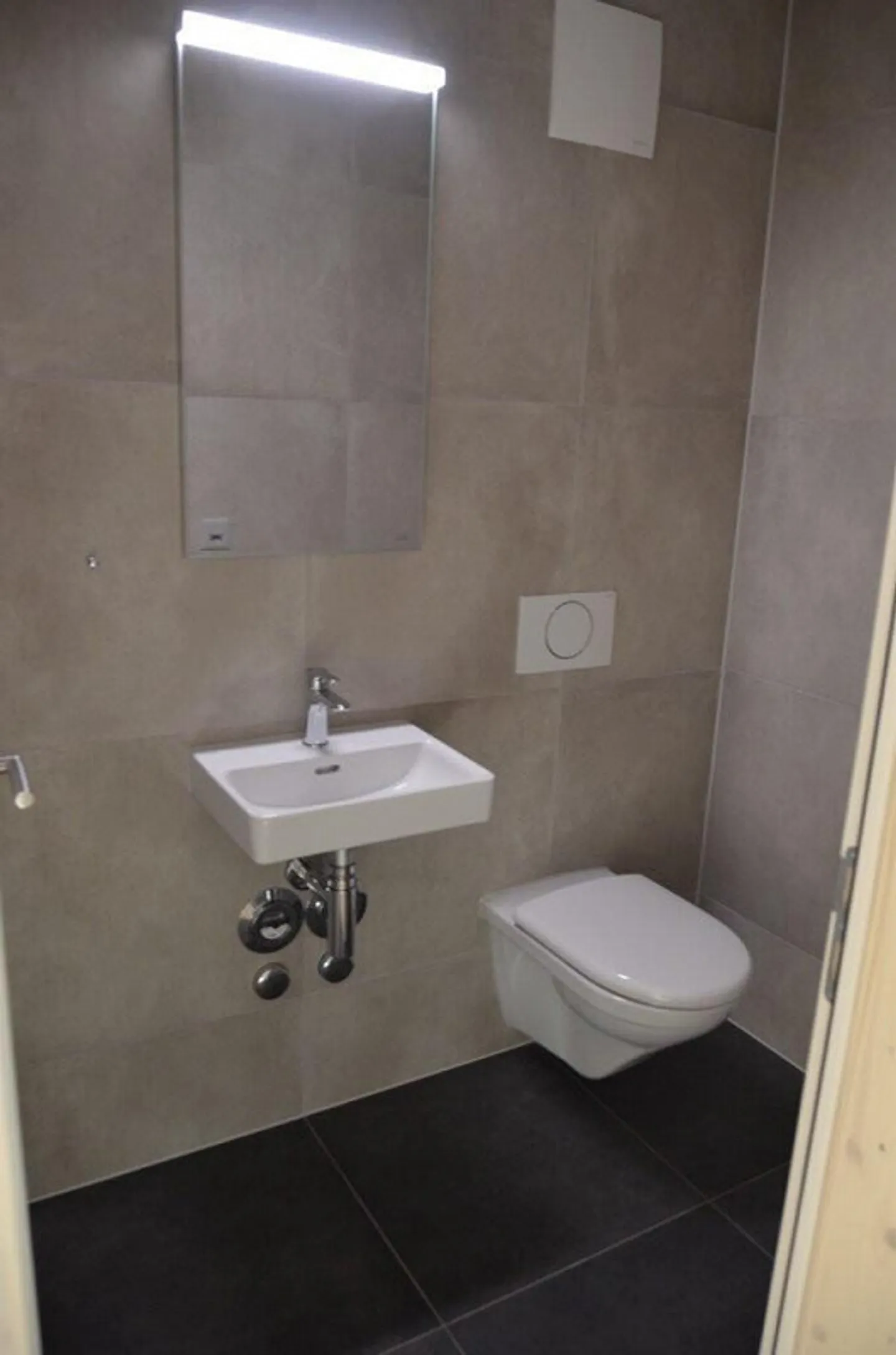 Your New Home: Spacious 4.5-Room Penthouse Apartment! - Photo 11 of 12