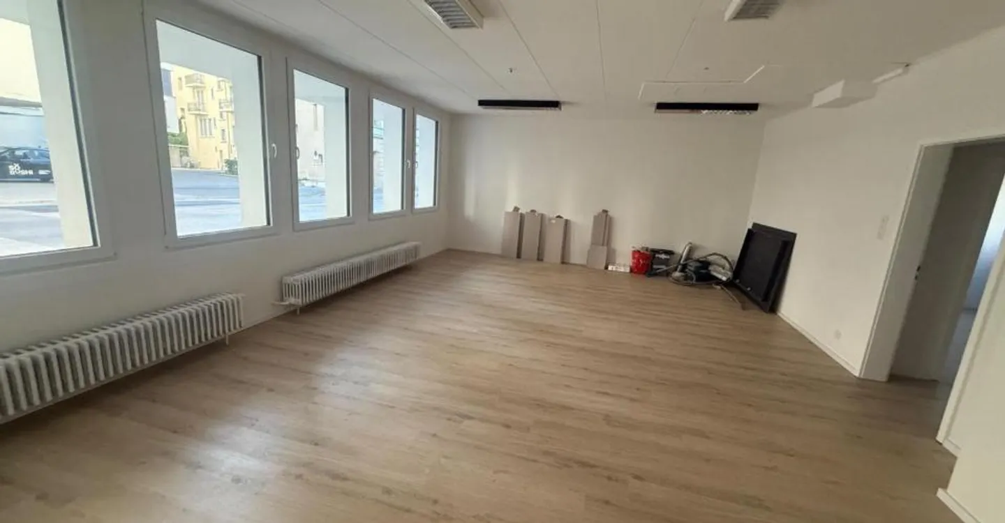 Espace Commercial Rénové - Photo 1 sur 10