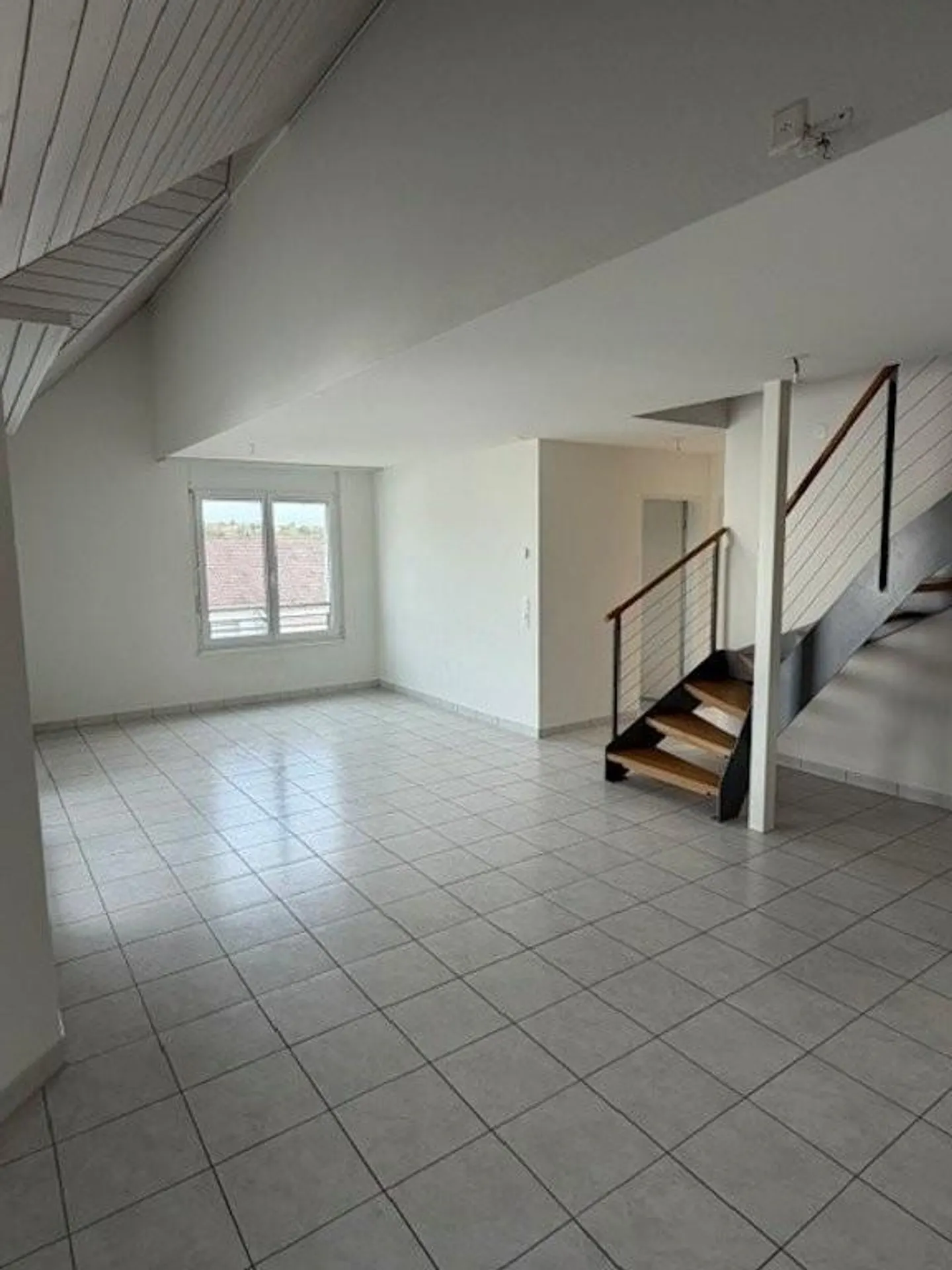 Exclusive 4.5-room maisonette apartment near S-Bahn - Photo 5 of 13