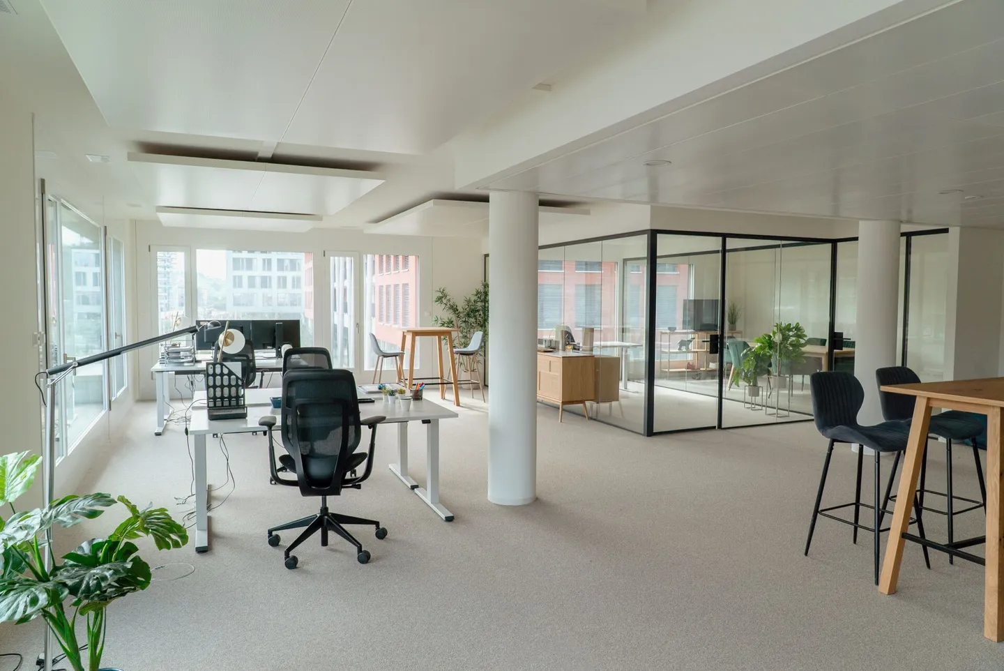 Espace de Bureau Moderne - Photo 2 sur 9