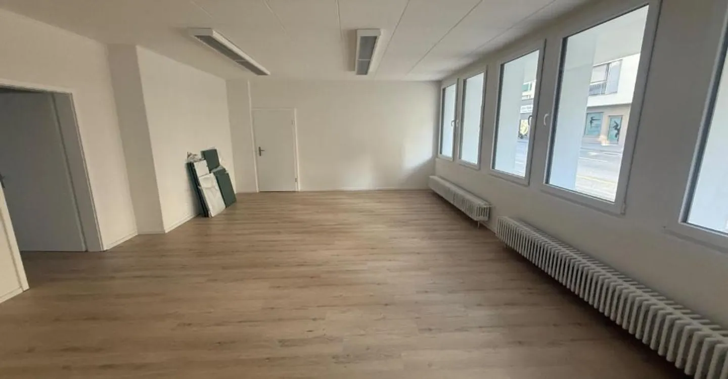 Espace Commercial Rénové - Photo 3 sur 10