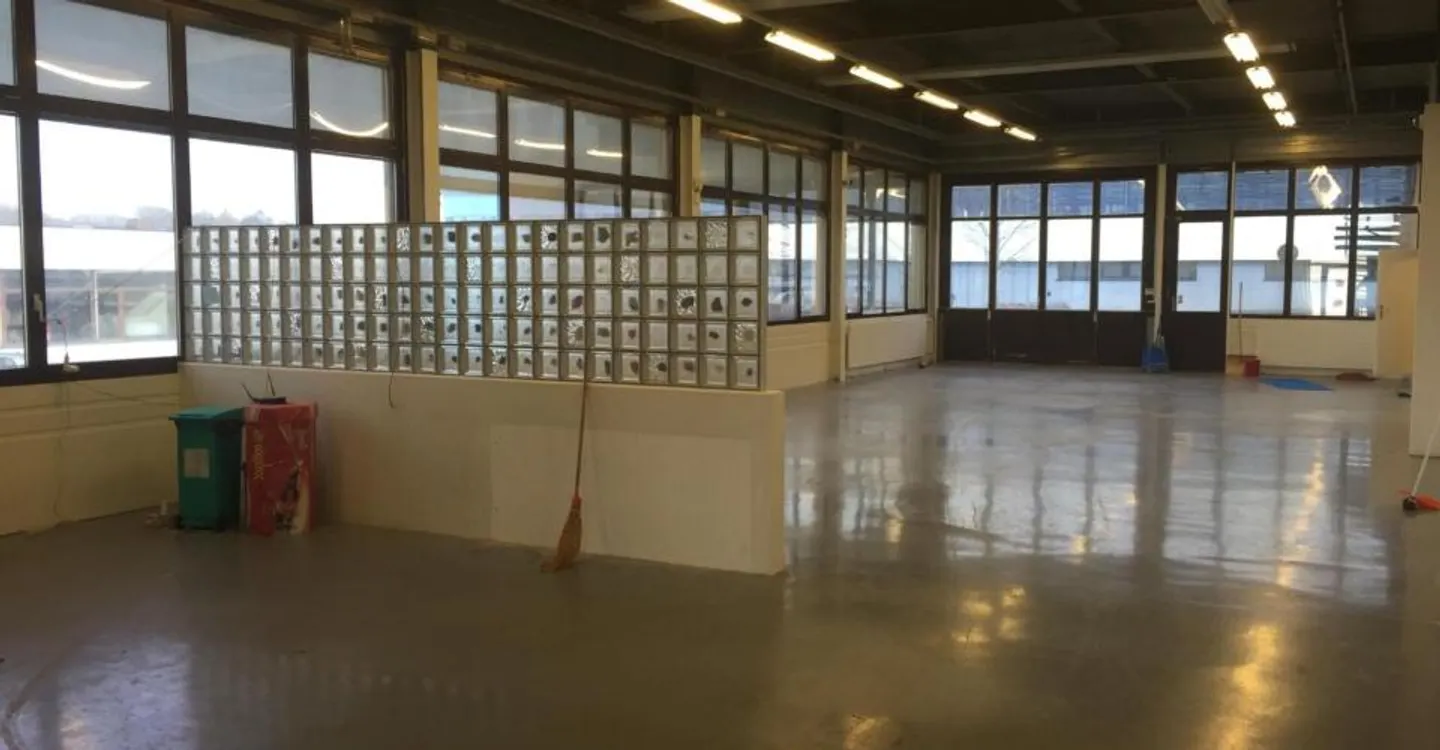 Modern Commercial Space in Vaud - Photo 1 of 4