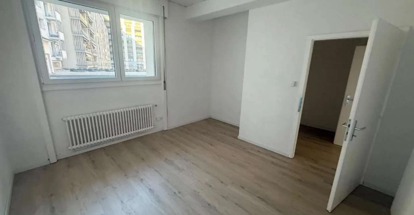 Espace Commercial Rénové - Photo 7 sur 10