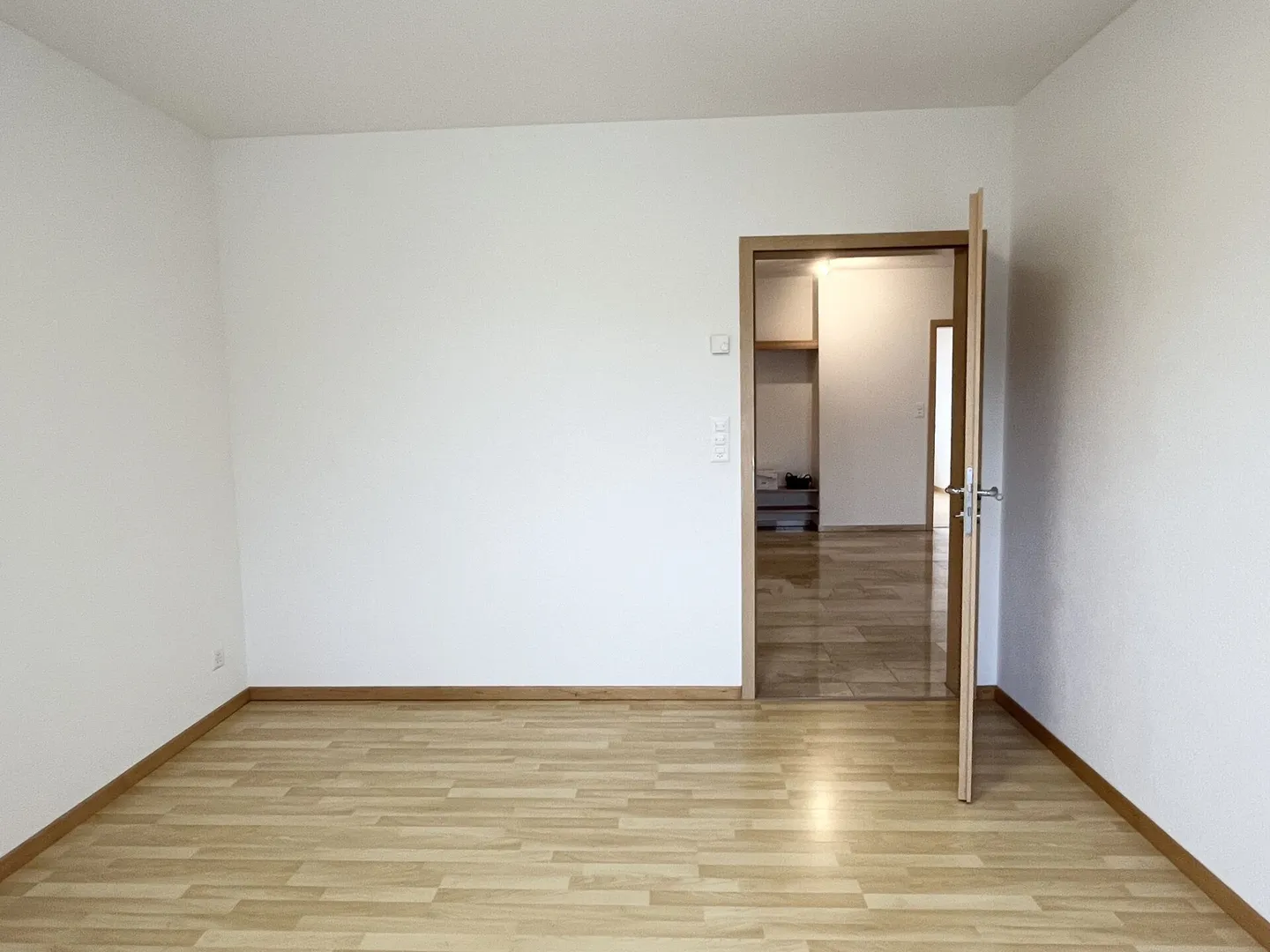 4.5-Zimmer Eigentumswohnung im 1. Obergeschoss mit Balkon! - Foto 6 von 9