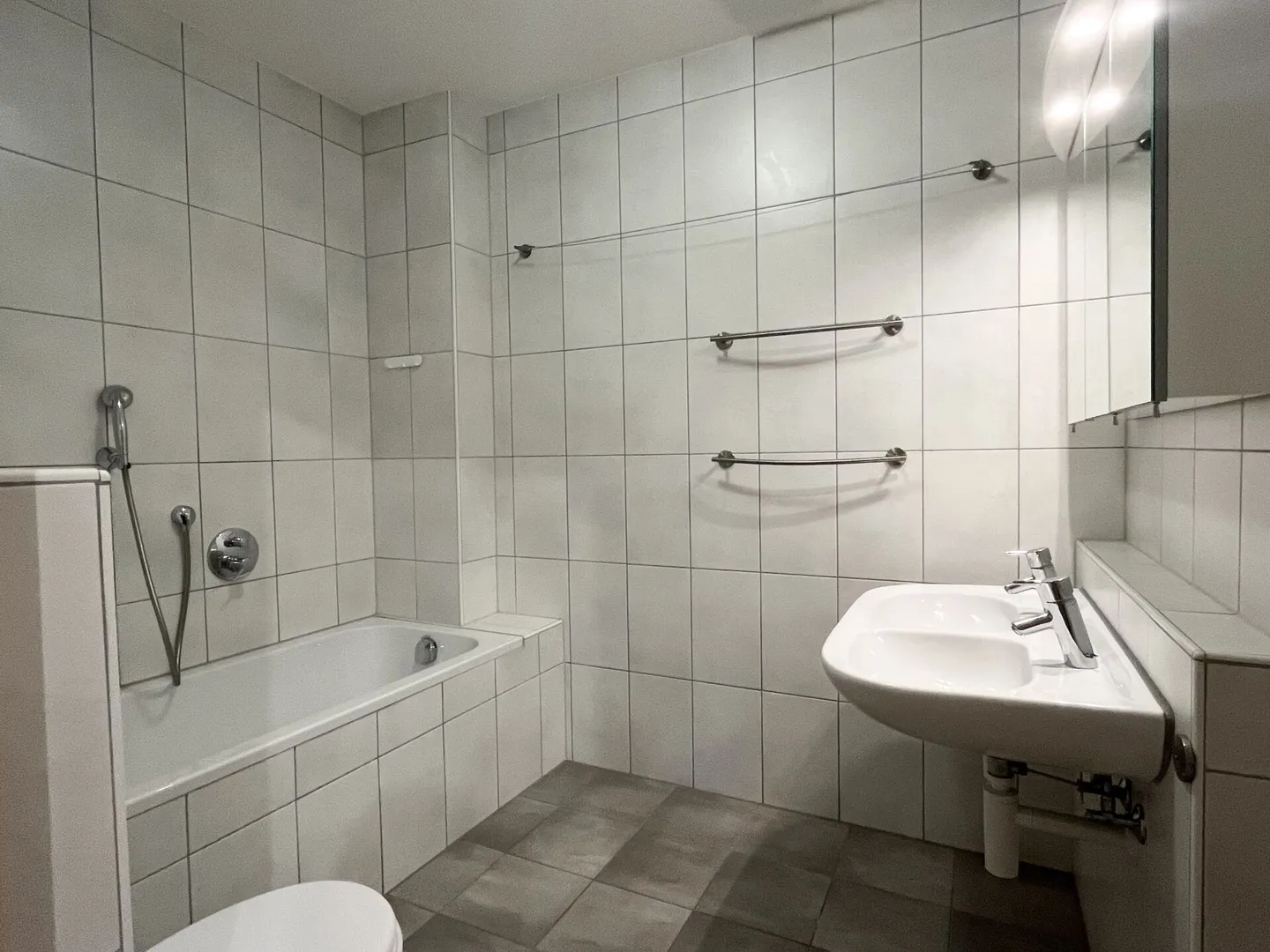 4.5-Zimmer Eigentumswohnung im 1. Obergeschoss mit Balkon! - Foto 7 von 9