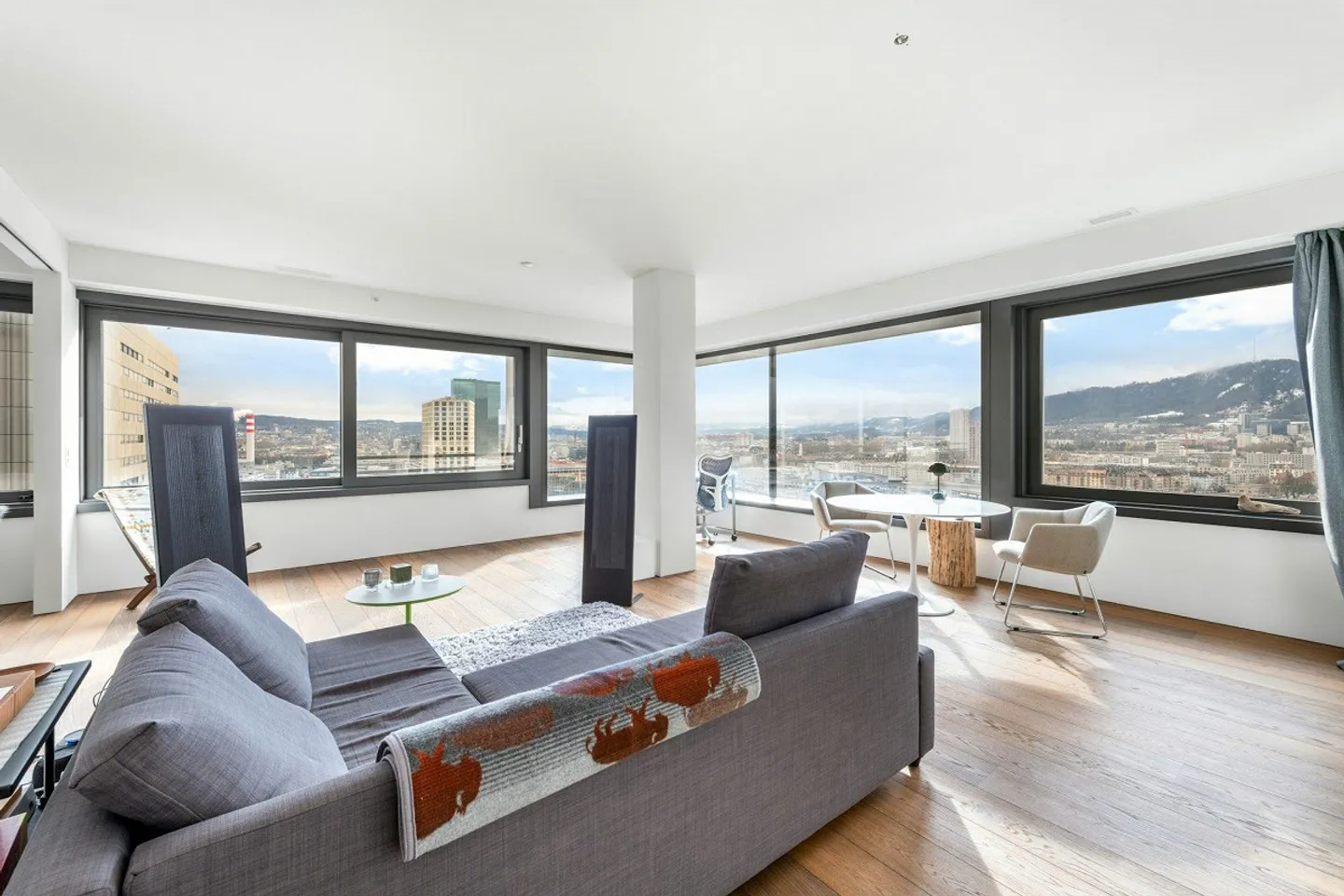 Skyline Wohnung in Zürich - Foto 4 von 13