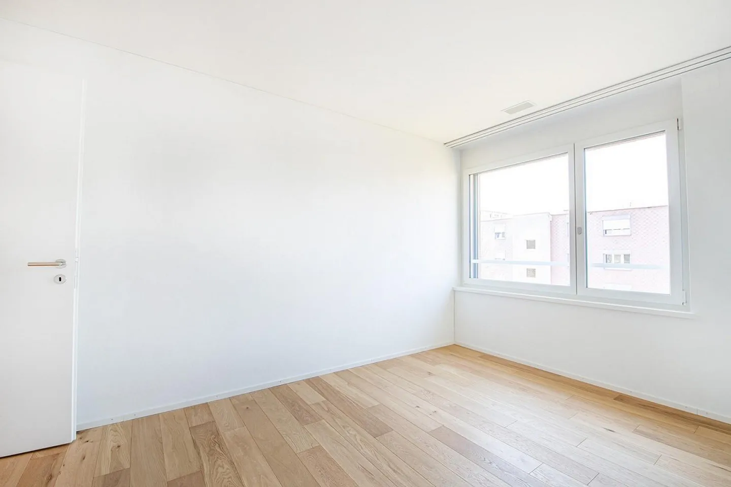 Grosszügige Wohnung mit grossem Balkon - Foto 12 von 13