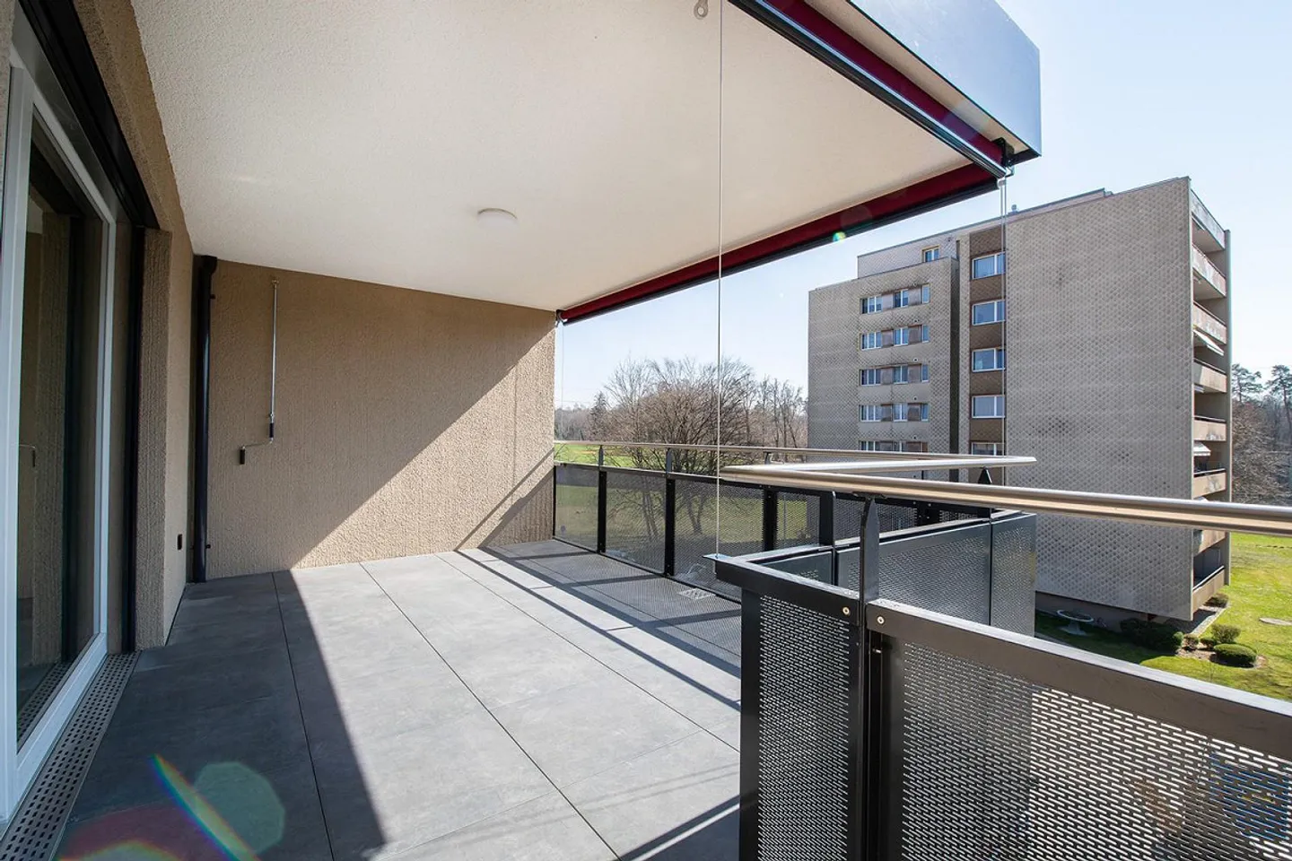 Grosszügige Wohnung mit grossem Balkon - Foto 5 von 13