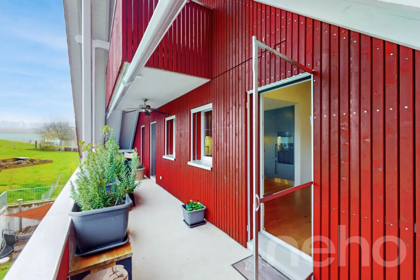 Duplex Élégant avec Atelier - Photo 3 sur 13