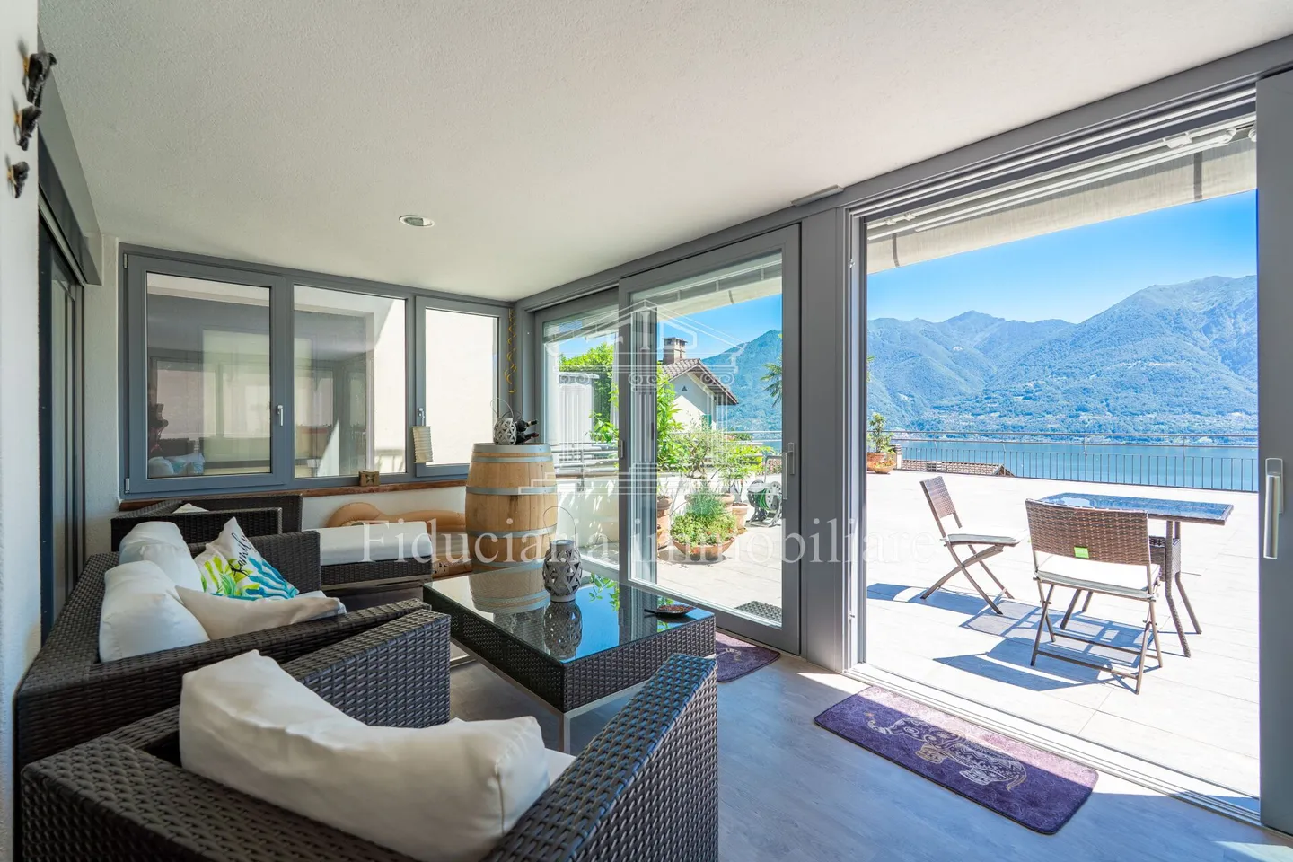 MINUSIO - Terrassenwohnung mit Panoramablick in Residenz mit nur 4 Einheiten - Foto 4 di 11