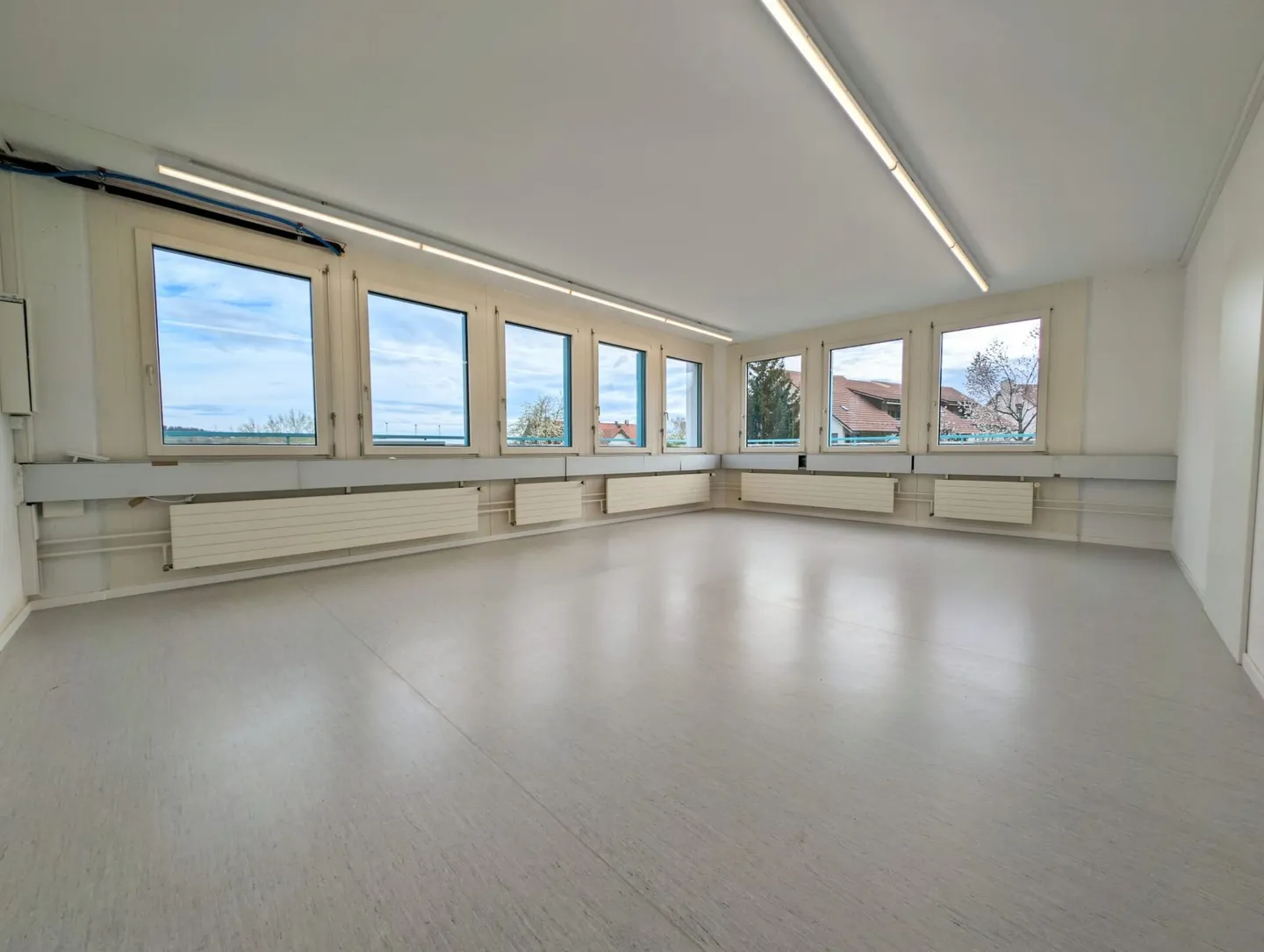 Helles Büro/ Studioraum - Foto 1 von 3