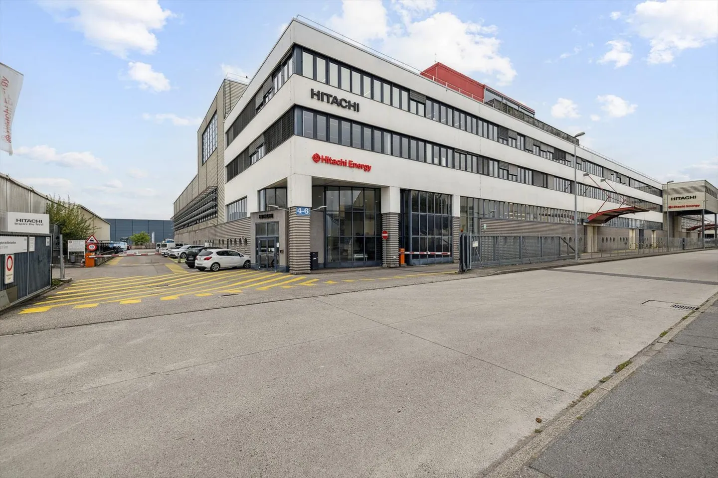 Spaces for Production and Offices for Rent in Satigny - Photo 1 of 6