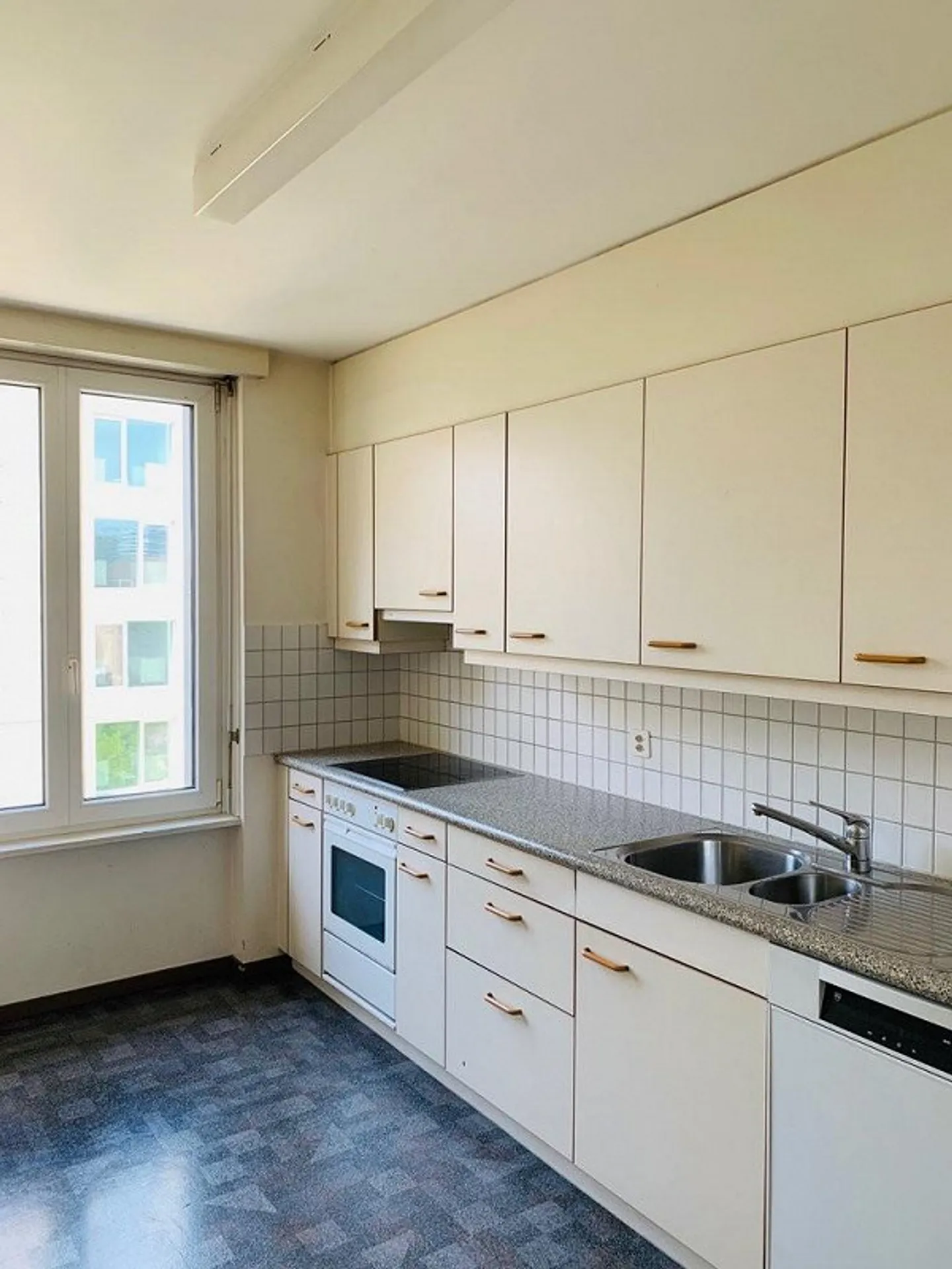 Helle 5-Zimmerwohnung in Toplage - Foto 2 von 10