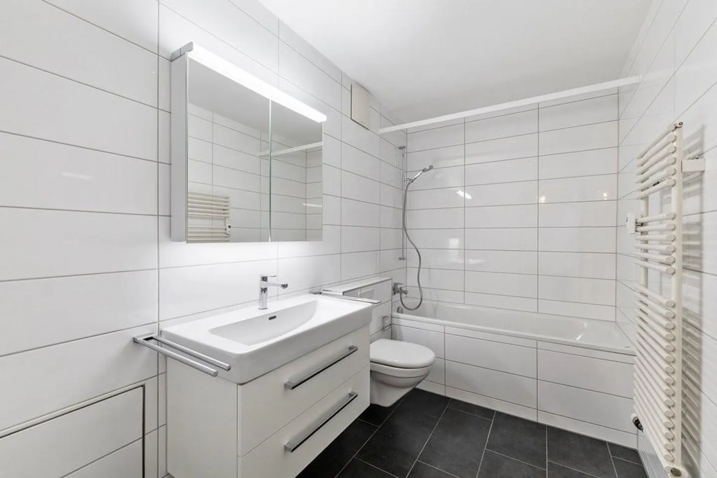 Helle 5-Zimmerwohnung in Toplage - Foto 10 von 10