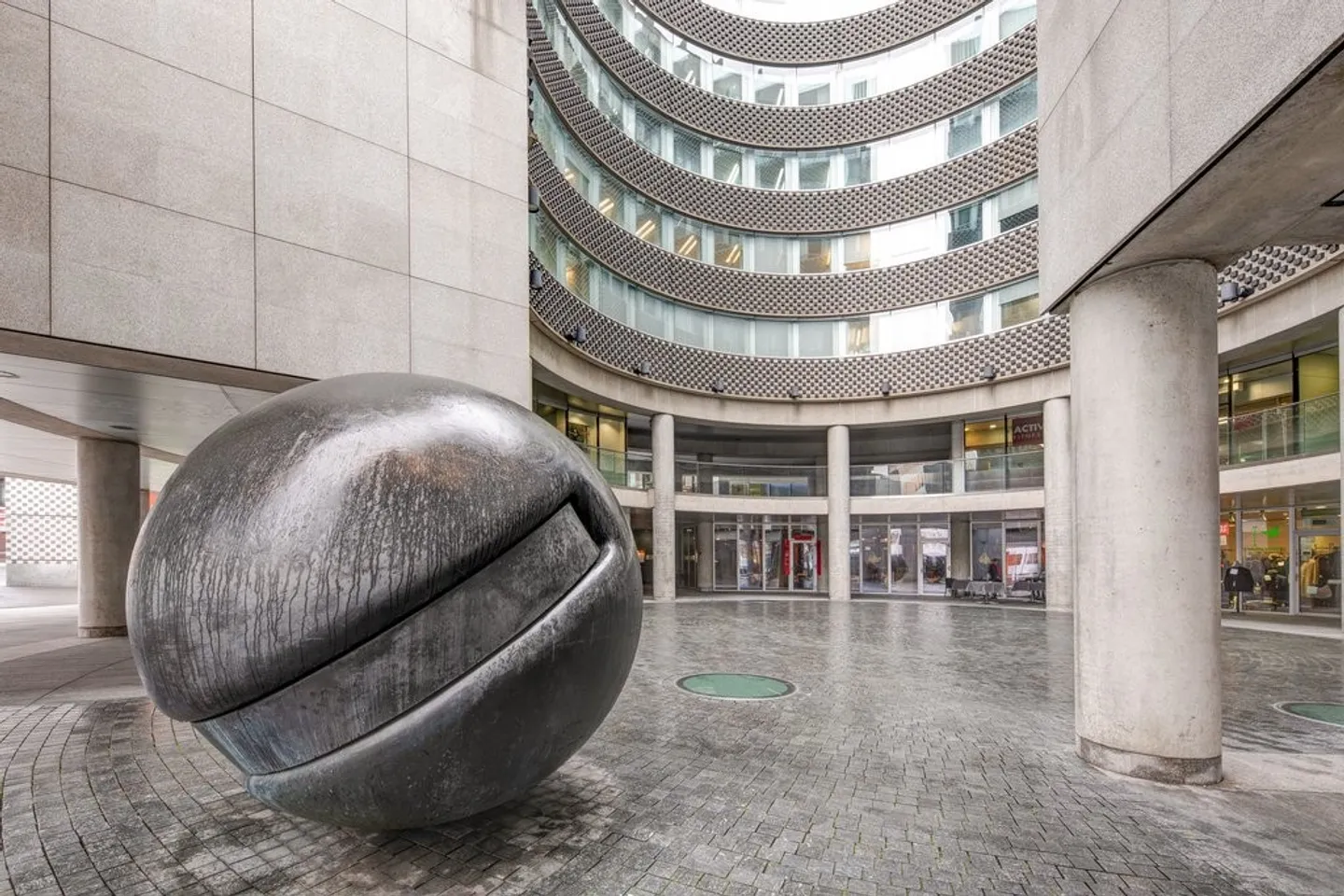 Bella superficie di uffici in un edificio iconico a Losanna - Foto 3 di 4