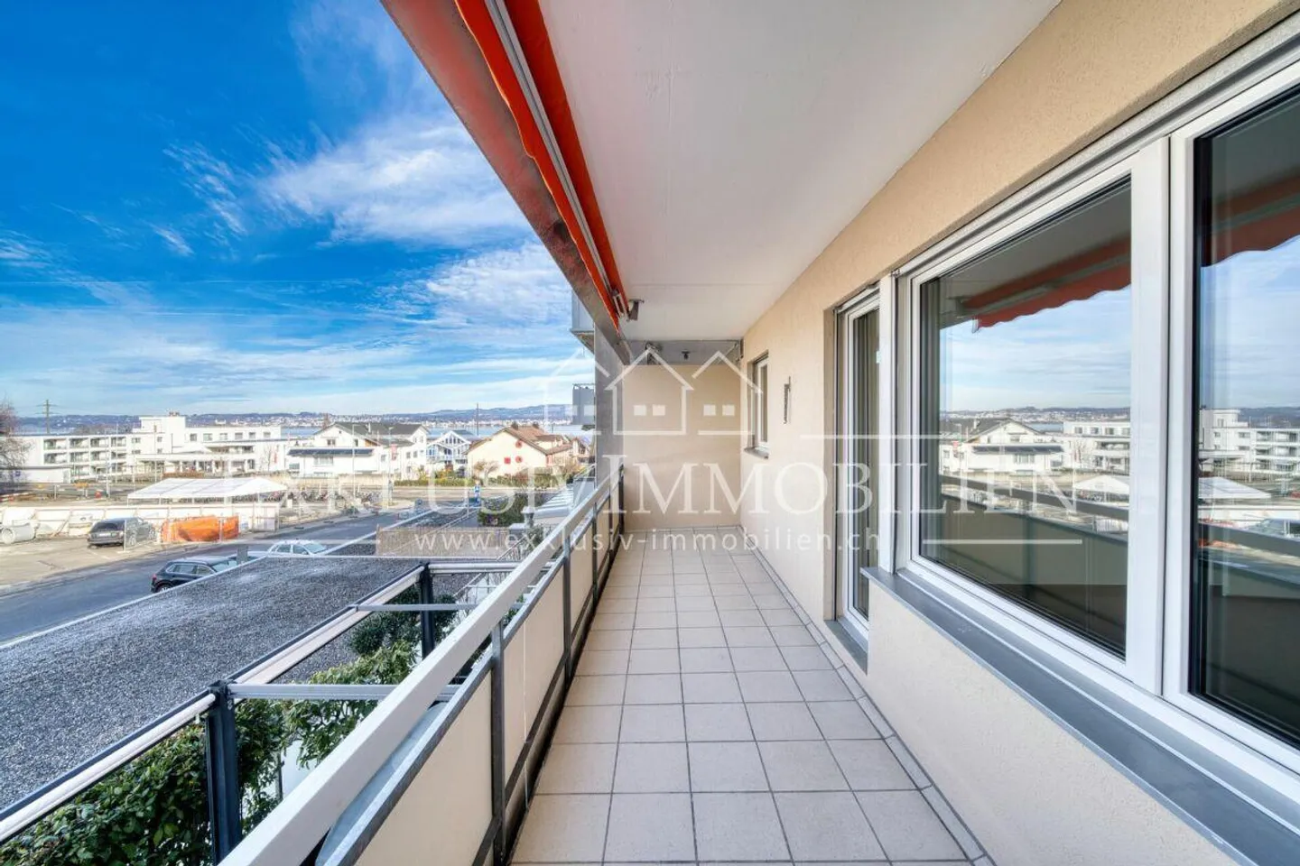 Renoviertes Apartment mit Seesicht - Foto 2 von 4