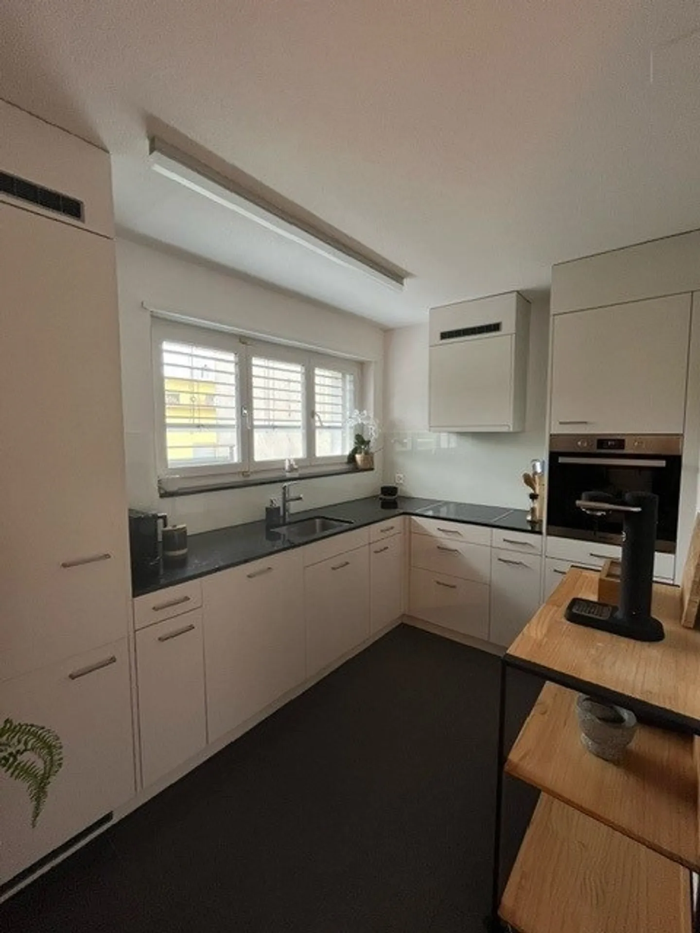 Top floor 2.5 rooms - Photo 3 of 9