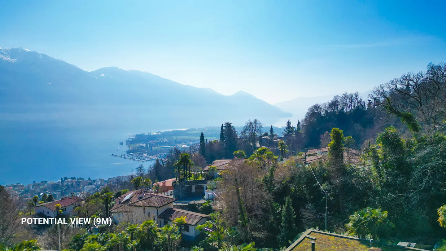 Land in a quiet area with lake view - Photo 3 of 10