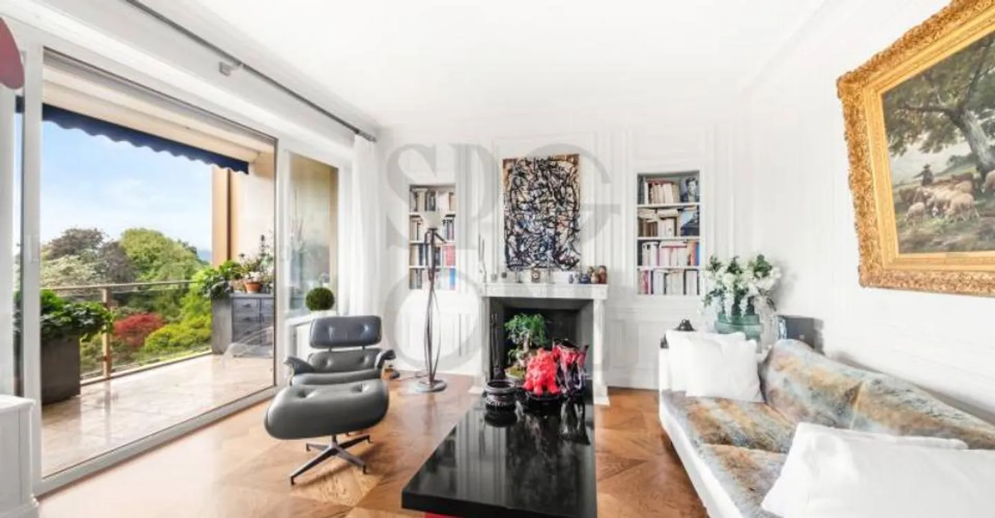 Appartamento di lusso con vista lago e piscina privata - Foto 4 di 8