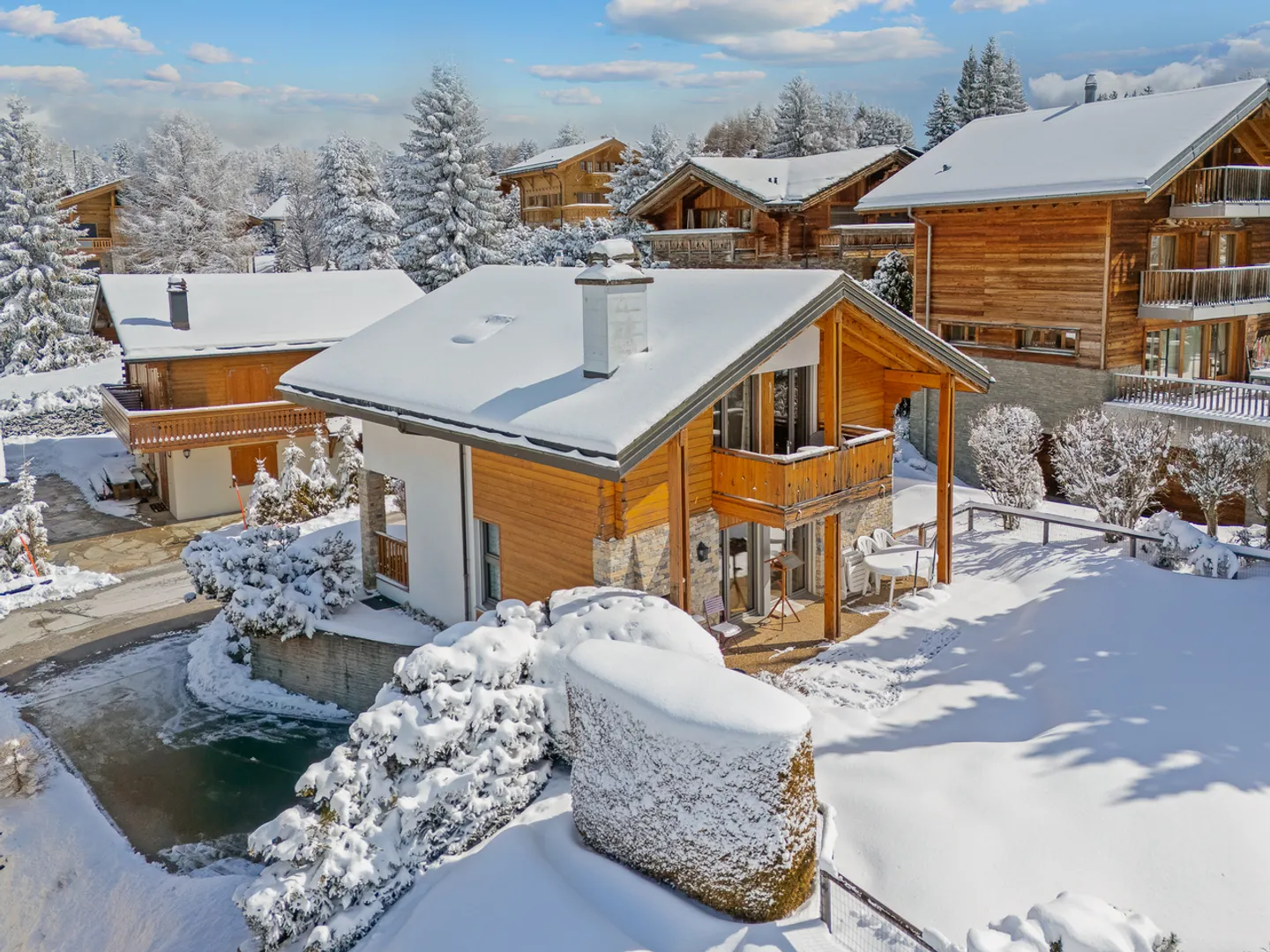 Eleganza alpina vicino al golf - Foto 1 di 20