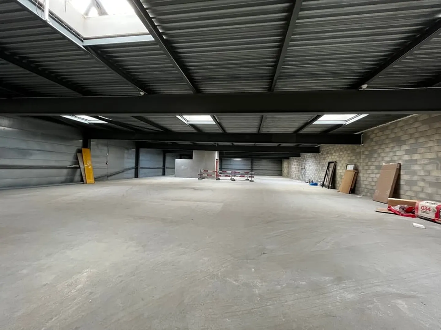 Workshop/Storage Space of 655 m2, divisible from 150 m2 - Photo 5 of 5