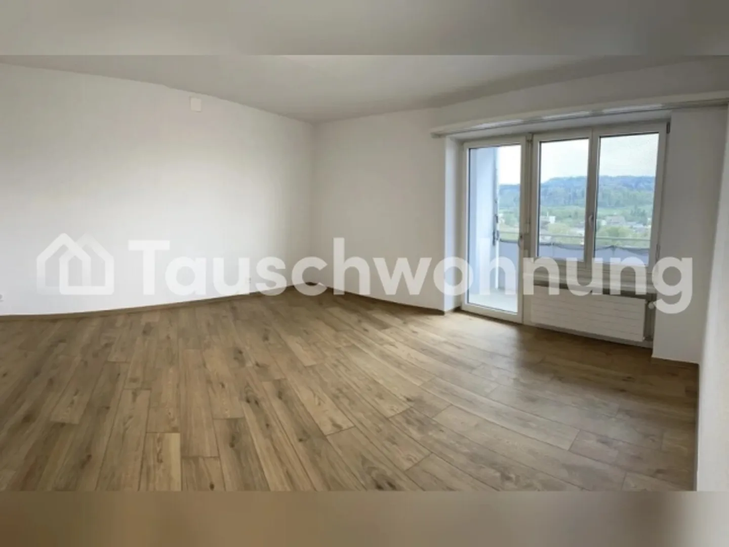 Apartment for rent - Photo 2 of 3