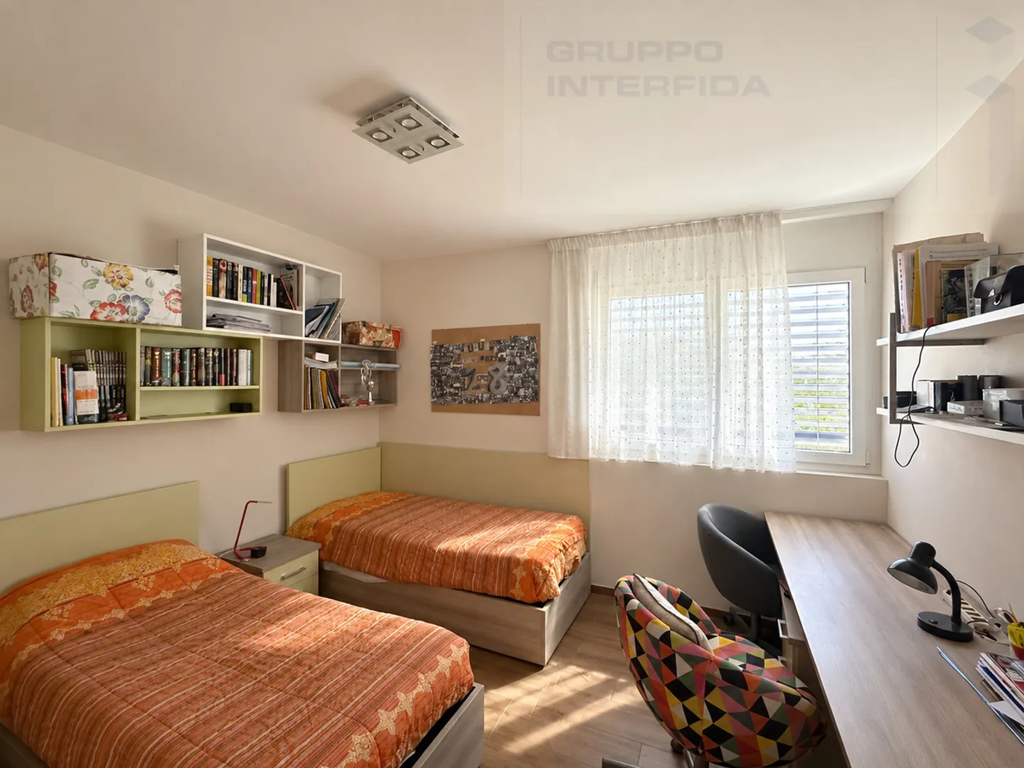 APPARTEMENT SPACIEUX AVEC JARDIN DANS UN CONDOMINIUM PRESTIGIEUX - Photo 6 sur 18