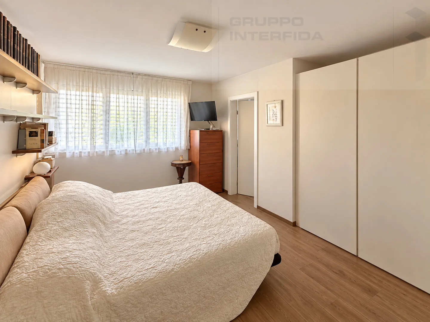 APPARTEMENT SPACIEUX AVEC JARDIN DANS UN CONDOMINIUM PRESTIGIEUX - Photo 7 sur 18