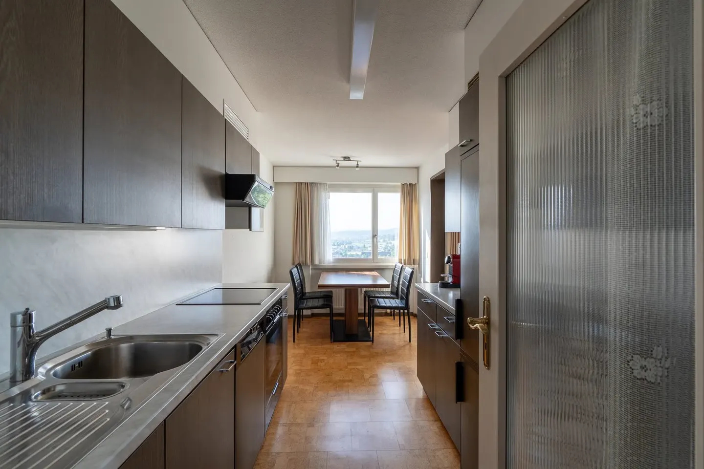 Appartement central de 3,5 pièces avec vue - Photo 6 sur 15