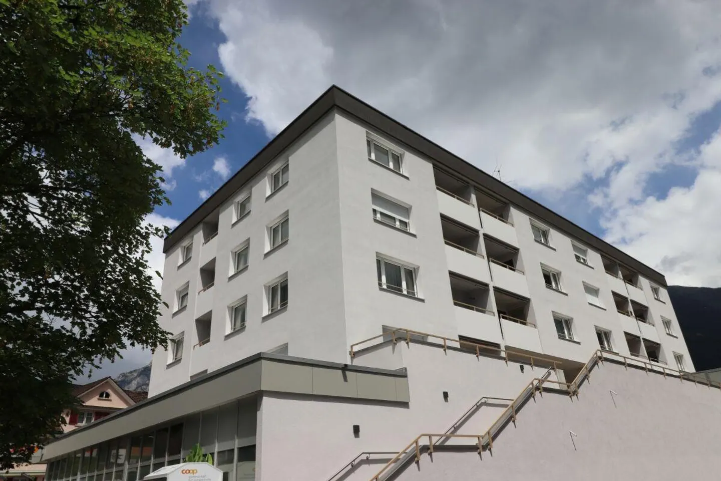 Appartamento di 4,5 stanze con due balconi - Foto 1 di 9