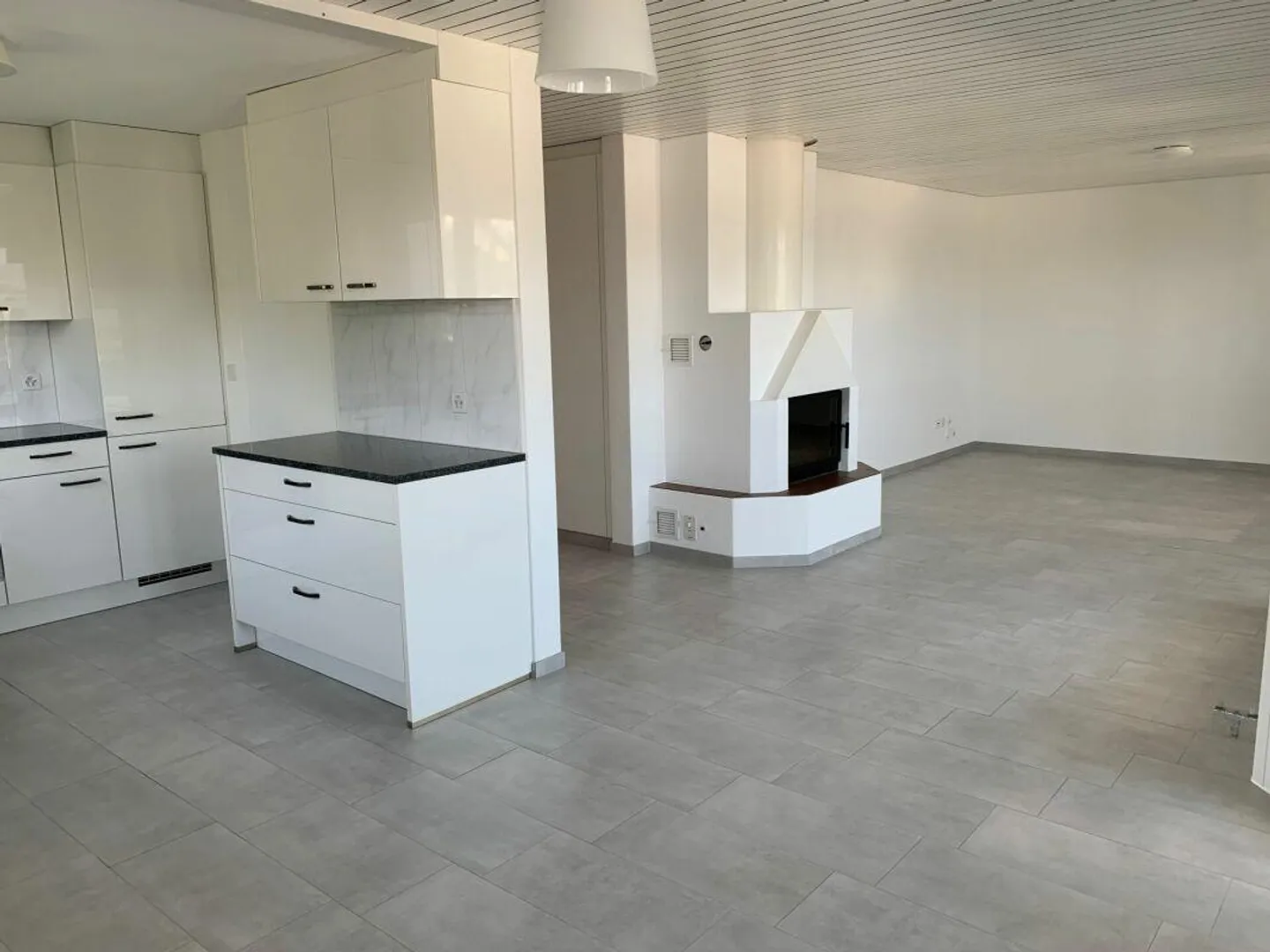 Beautiful 4½-room apartment with lake view - Photo 3 of 15