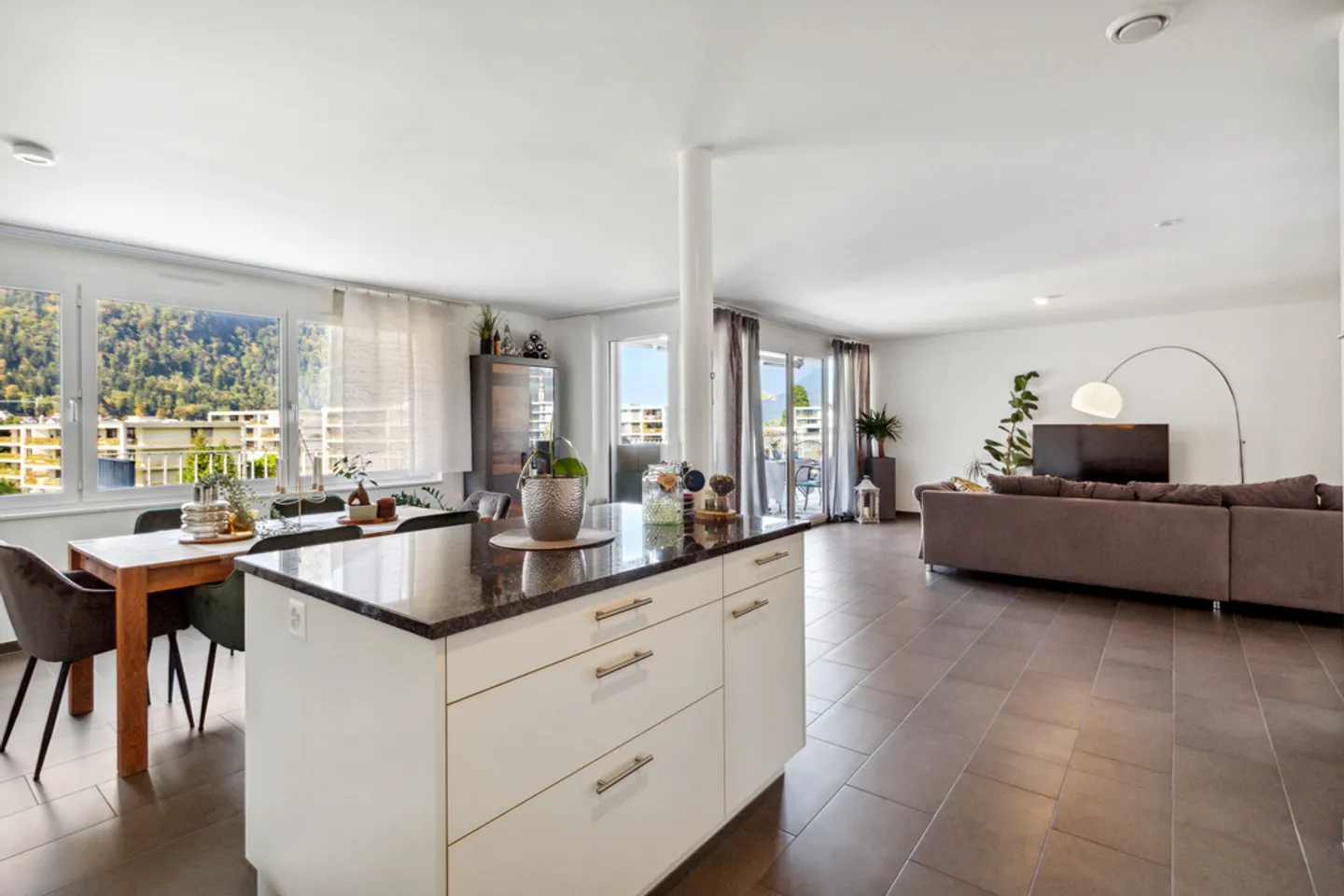 Geräumige 4.5-Zimmer-Wohnung - Foto 2 von 5
