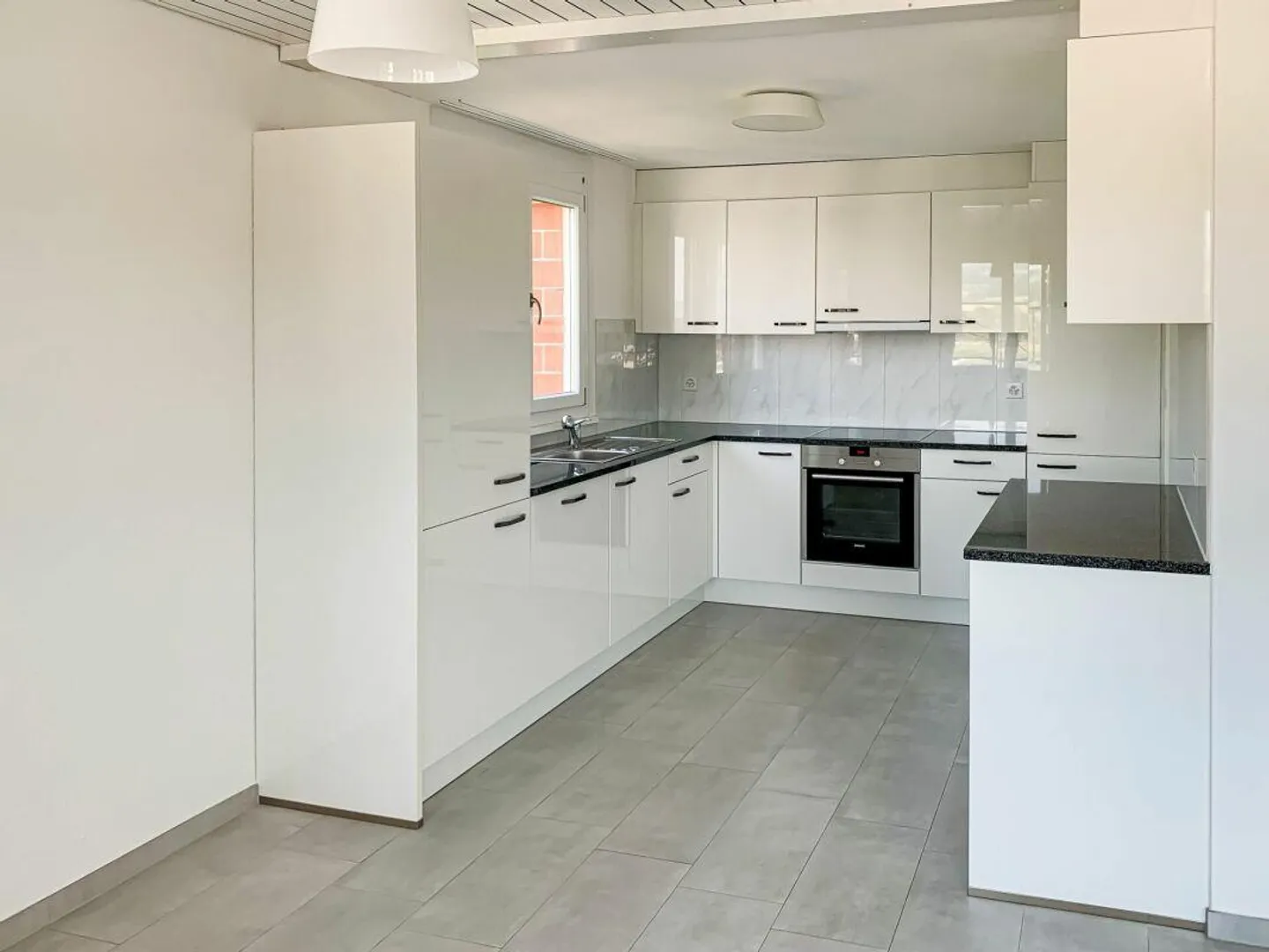 Beautiful 4½-room apartment with lake view - Photo 4 of 15