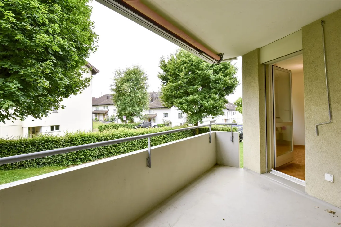 Bel et spacieux appartement - Photo 3 sur 8