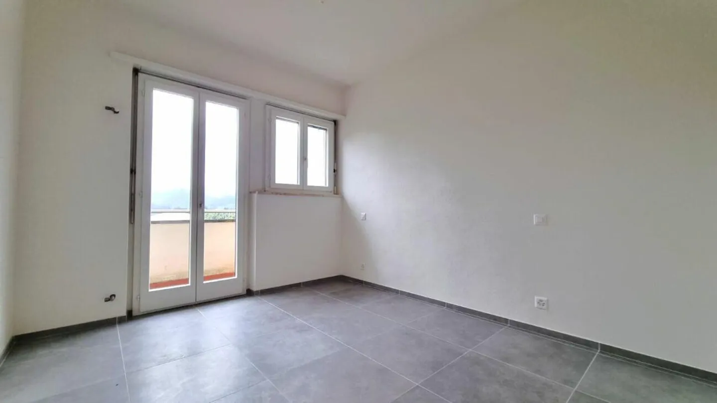 Appartamenti di 4,5 stanze a Losone ristrutturati - Foto 3 di 5
