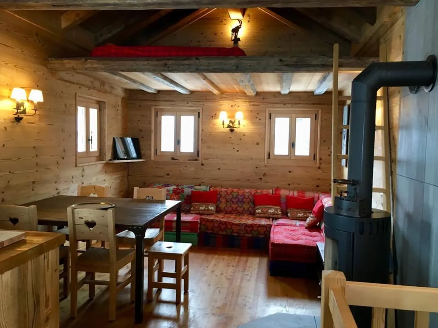 For rent very nice mazot in the Tzoumaz resort - Photo 2 of 7